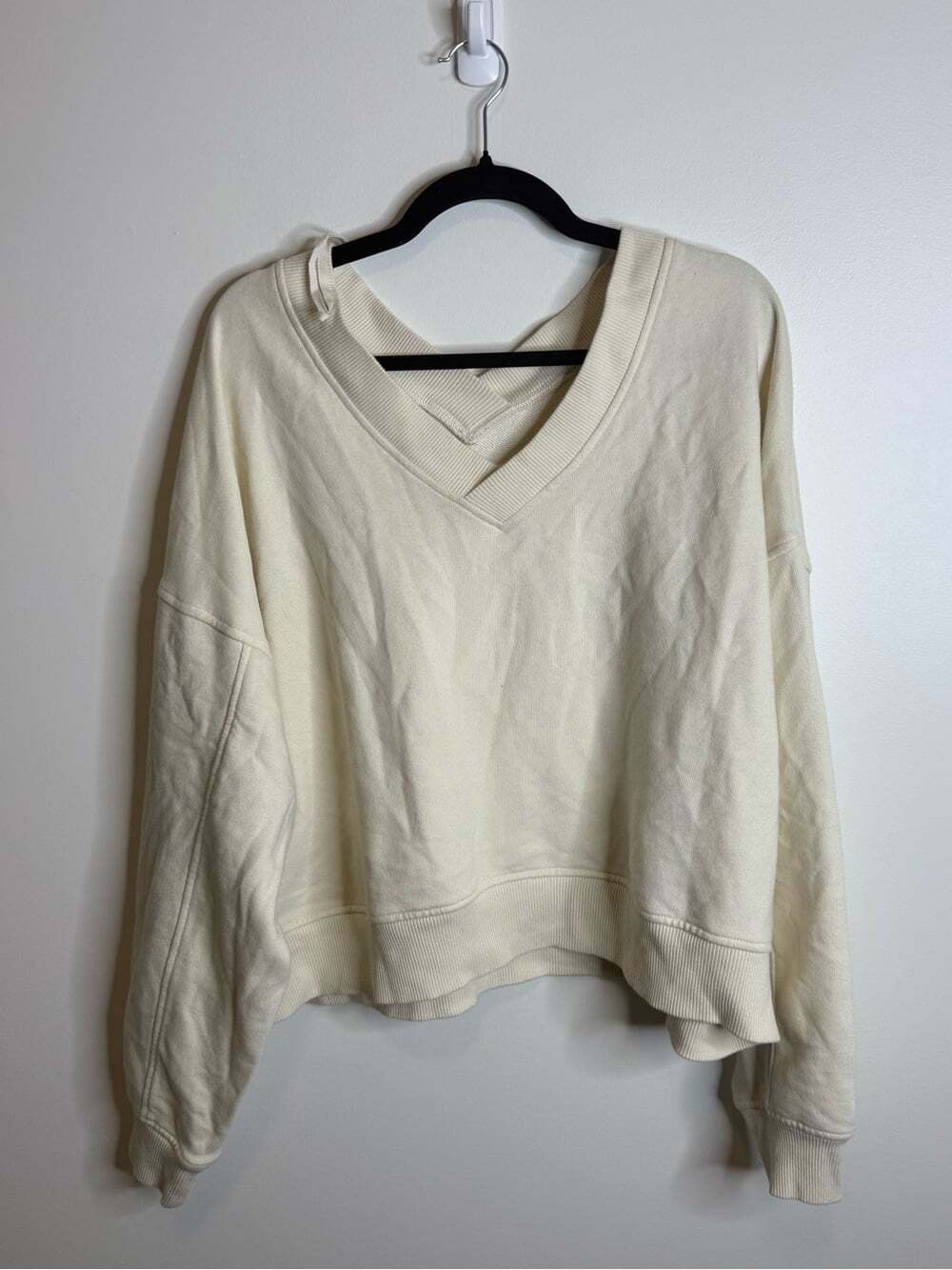 aerie Cream V-Neck Pullover Sweatshirt
